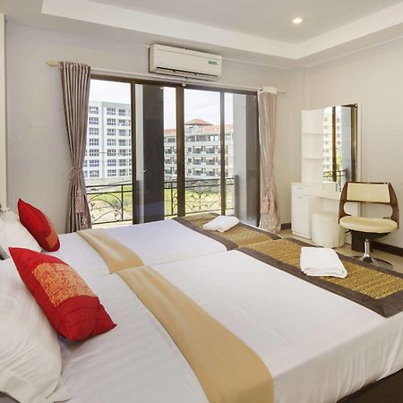 Royal Q & D Suites Pattaya Exterior photo