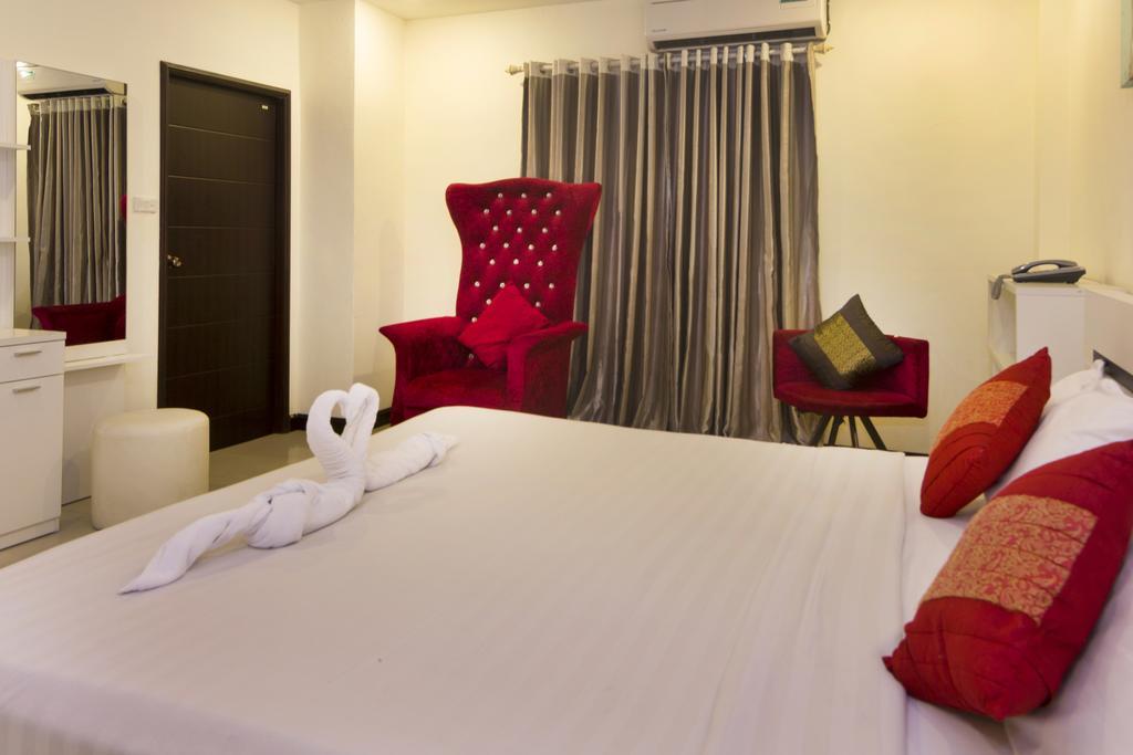 Royal Q & D Suites Pattaya Exterior photo