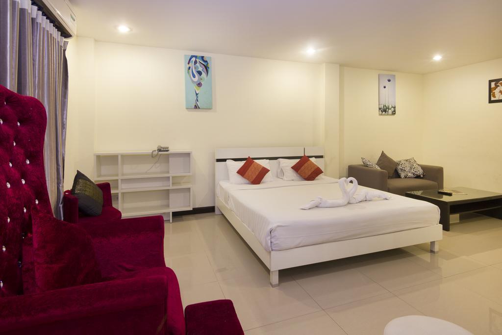 Royal Q & D Suites Pattaya Exterior photo
