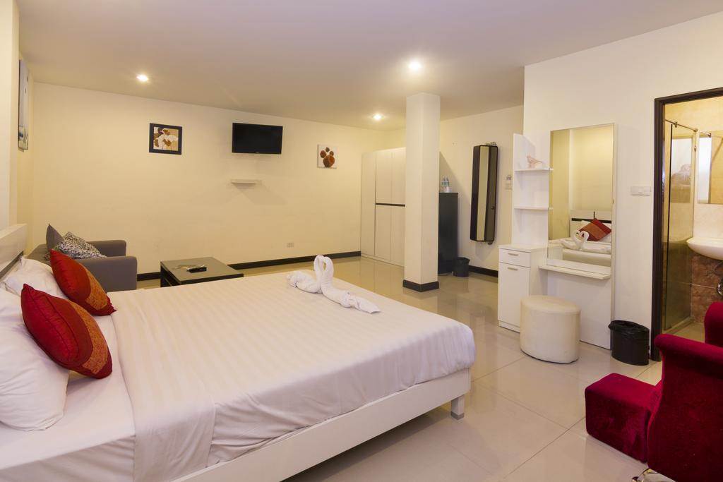 Royal Q & D Suites Pattaya Exterior photo