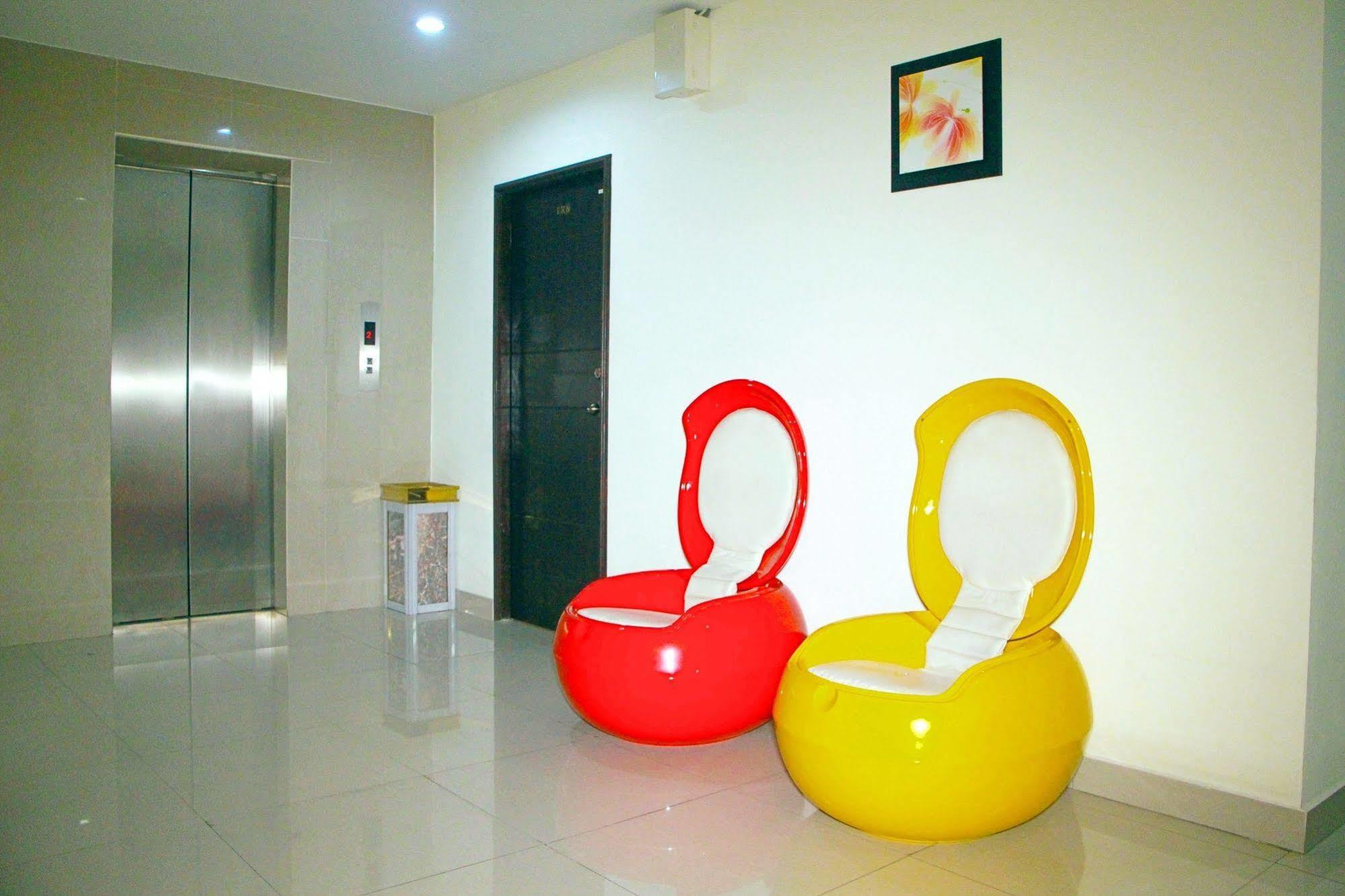 Royal Q & D Suites Pattaya Exterior photo