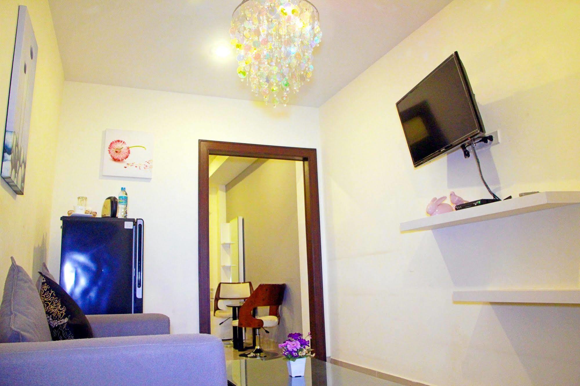 Royal Q & D Suites Pattaya Exterior photo
